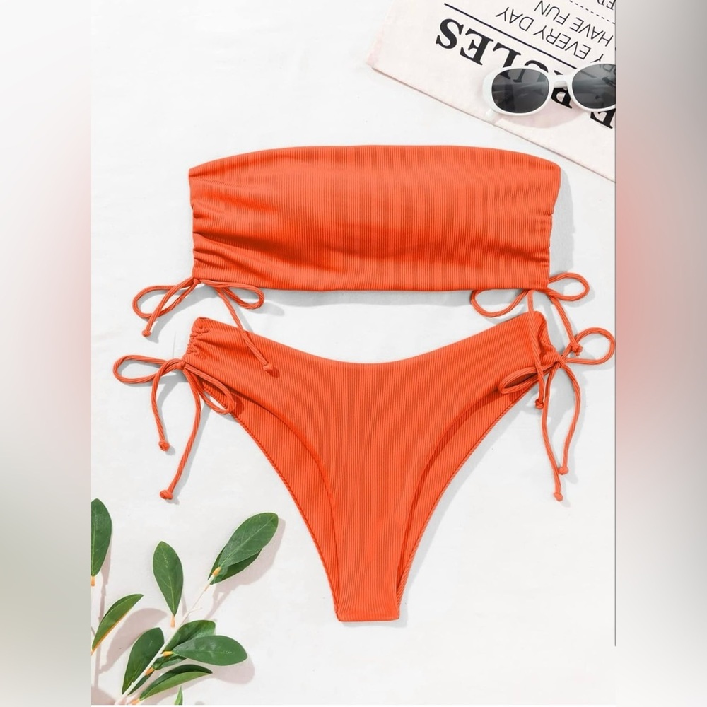 Qlarnaweer Women’s Swimsuit Strapless Bandeau Bikini Set 2 Piece NWOT - Picture 3 of 7